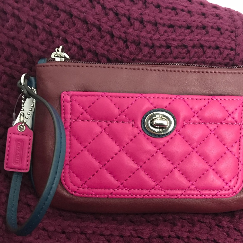 NWT Coach Leather Wristlet
